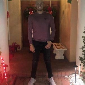 Meet your Posher, Jonathan